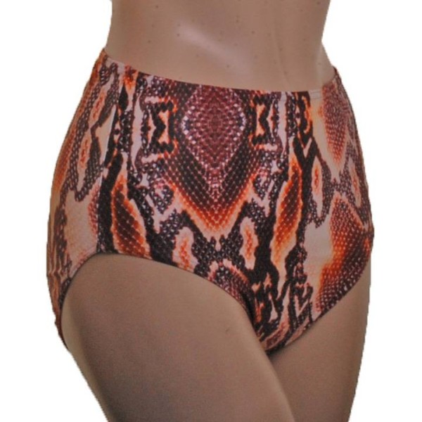 Muscle Crop Top and High Waisted Nix in Brown Snake
